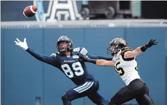  ?? CANADIAN PRESS FILE PHOTO ?? Duron Carter (89) says one thing that appealed to him about signing with B.C. was playing with QB Mike Reilly.