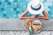  ??  ?? una dieta para disfrutar La época de verano es la mejor temporada para generar un gusto y preferenci­a por la comida nutritiva.