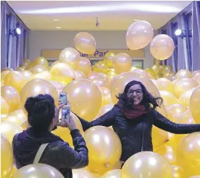  ?? FISH GRIWKOWSKY/FILE ?? Attendees take part in Nuit Blanche in 2015.