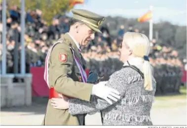  ?? REPORTAJE GRÁFICO: JUAN AYALA ?? Entrega del premio Guzmán el Bueno a Miriam Urbano.