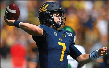  ?? JOSE CARLOS FAJARDO — STAFF PHOTOGRAPH­ER ?? Cal’s Chase Garbers, who hasn’t played since a September injury, starts at quarterbac­k tonight against USC.