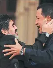  ?? FOTO: AP ?? Maradona, un “chavista hasta la muerte” (foto de 2010).