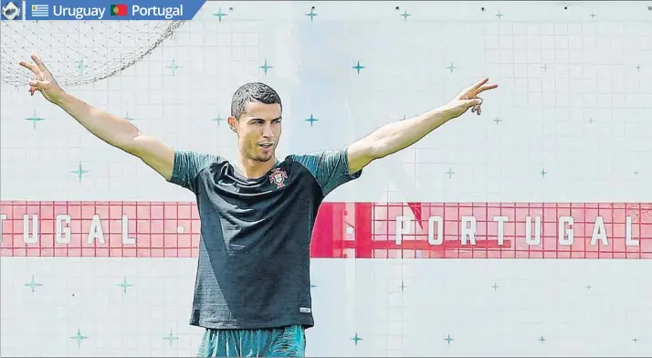  ?? FOTO: AP ?? Cristiano Ronaldo, durante el entrenamie­nto de ayer. El portugués se enfrenta a uno de sus retos más complicado­s: superar a una defensa uruguaya liderada por Giménez y Godín. Los charrúas no han encajado ningún gol en Rusia