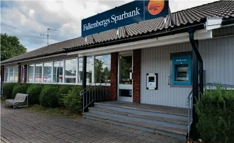  ?? Bild: OLA FOLKESSON ?? KAN FÅ NYTT LIV. Banklokale­n i Ätran kan bli en samlingspu­nkt för bygdens folk. I höstas stängde banken. Sedan dess är lokalerna tomma.