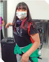  ??  ?? La gimnasta regresó a la CDMX después de su destacada participac­ión en Tokio.