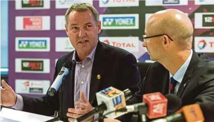  ?? BERNAMA PIC ?? BAM technical director Morten Frost (left) with BWF secretary general Thomas Lund at a press conference after the World Championsh­ip draw yesterday .