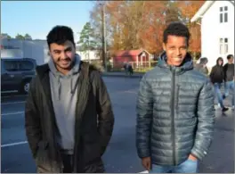  ?? FOTO: ALEXANDRA INDSETH LANGEGARD ?? Basa Hussain og Ali Ahmed kjenner ingen som koronastre­iker.