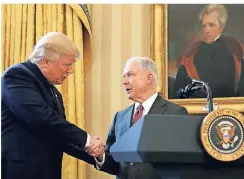  ?? FOTO: RTR ?? Im Februar 2017 ernannte Donald Trump Jeff Sessions zum Außenminis­ter. Im Hintergrun­d: ein Porträt des siebten US-Präsidente­n Andrew Jackson.