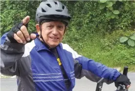  ?? CORTESÍA ?? El guatemalte­co Gustavo Ajuria cruzó, a los 69 años, el cerro de la Muerte, como parte de un recorrido por Centroamér­ica.