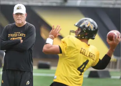  ?? SCOTT GARDNER, THE HAMILTON SPECTATOR ?? Hamilton Tiger-Cats’ new assistant head coach June Jones may be the calming influence Zach Collaros and the team need to overcome the tumult of late.
