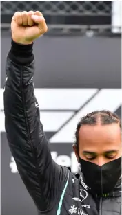  ?? JOE KLAMAR/AGENCE FRANCE-PRESSE ?? LEWIS Hamilton raises his fist to celebrate his Styrian Grand Prix crown.