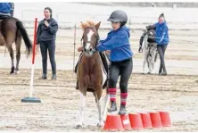  ??  ?? Les enfants pourront aussi s’initier à l’équitation