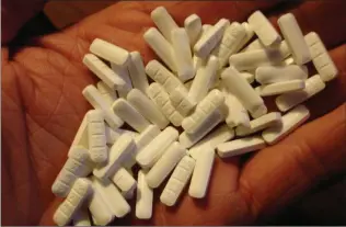  ??  ?? A powerful drug, Xanax used in conjunctio­n with alcohol could result in an overdose.