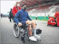  ??  ?? Juan Manuel Correa, en silla de ruedas en el GP de Bélgica 2020.