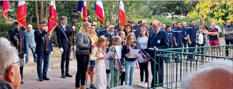  ?? ?? Lecture du discours ministérie­l par les écoliers