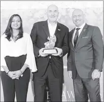  ??  ?? Peter Grimes received the honor at the awarding ceremonies held on Oct. 26, in Interconti­nental Hotel, Singapore. Grimes is shown with officers of MORS Group, organizers of the ACES Awards Shanggari Balakrishn­an, chief executive officer, MORS Group,...