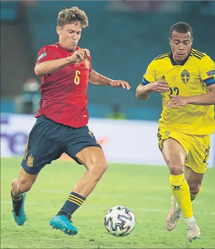  ?? FOTO: J.A. Gª SIRVENT ?? Marcos Llorente actuó en el flanco derecho de la zaga en el duelo ante Suecia disputado en La Cartuja el pasado lunes