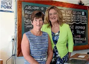  ?? JOHN BOYNTON/FAIRFAX NZ ?? Pokeno Community Committee chair Helen Clotworthy and Awaroa ki Tuakau councillor Jacqui Church.