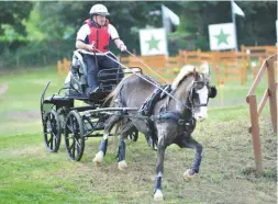  ??  ?? Robert Buck claims his first national title with Thorneysid­e Emperor