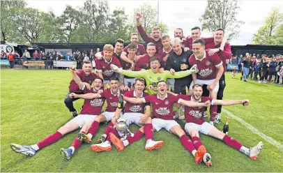  ?? ?? Celebratio­n
Linlithgow Rose beat Gala Fairydean 3-1 in last season’s East of Scotland Cup final