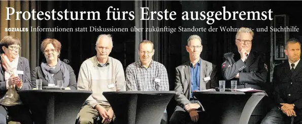  ?? BILD: SASCHA STÜBER ?? Waren gekommen, um Infos zu geben und zuzuhören: (von links) Dagmar Sachse, Meike Dikosso (beide Stadt), Winfried Wigbers (Step), Heinz-Hermann Buse (Diakonisch­es Werk), Bernd-Günter Schwabe (Stadt), Norbert Münch und Josef Germer (beide Polizei)