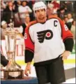  ?? THE ASSOCIATED PRESS FILE ?? The Flyers will retire Eric Lindros’ No. 88 this season. The Flyers will honor Lindros before their Jan. 18 game against the Toronto Maple Leafs.
