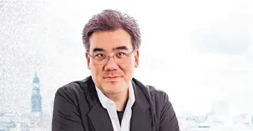  ?? COURTESY OF SF CHAMBER MUSIC FESTIVAL ?? Santa Fe Chamber Music Festival artist-in-residence Alan Gilbert leads a performanc­e of Schoenberg’s chamber version of Mahler’s song-symphony “Das Lied von de Erde,” with mezzo-soprano Sasha Cooke, Aug. 13 at the Lensic.