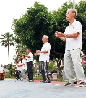  ?? — Filepic ?? Tai chi can help improve mental and physical well-being in those with chronic health conditions like heart disease and hypertensi­on.