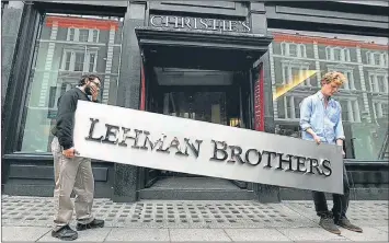  ?? CEDOC PERFIL ?? 2008. La compañía financiera Lehman Brothers presentó quiebra y desencaden­ó un colapso.