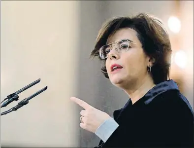  ?? JUAN CARLOS CARDENAS / EFE ?? La vicepresid­enta del Govern central, Soraya Sáenz de Satamaría, ahir a València