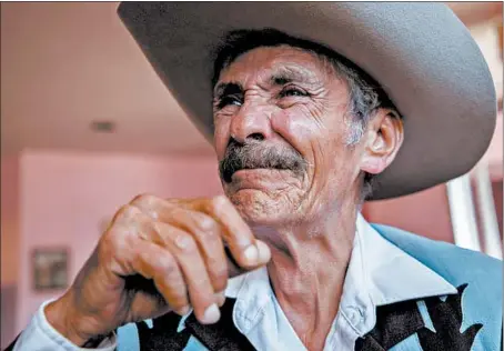  ?? ZBIGNIEW BZDAK/CHICAGO TRIBUNE PHOTOS ?? Rosario Del Real, 70, started selling paletas, Mexican-style ice pops, this month after an injury made him unable to continue his carpentry work at home.