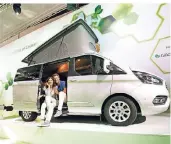  ?? FOTO: MESSE DÜSSELDORF ?? Auf der Messe wird auch ein erstes serienreif­es Hybrid-Fahrzeug gezeigt.