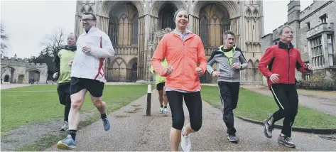  ??  ?? Jo Pavey (centre) hopes to inspire runners to take part in the Peterborou­gh Marathon