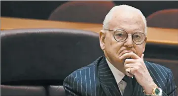  ?? ANTONIO PEREZ/CHICAGO TRIBUNE ?? Ald. Edward Burke’s days of picking judges and running his own vast intelligen­ce network are coming to an end.