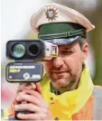  ?? Foto: Matthias Balk, dpa ?? 24 Stunden lang jagte die Polizei Tempo sünder.