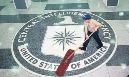  ?? DENNIS BRACK / EFE ?? La CIA gestiona las operacione­s cibernétic­as desde su cuartel general en Langley (Virginia)
