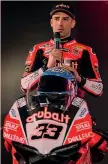  ?? ALEX ?? Marco Melandri, 35 anni, in sella alla Ducati Sbk 2018 durante la presentazi­one