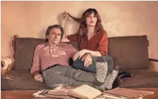  ?? LEANN MUELLER, AMAZON PRIME ?? Sylvere (Griffin Dunne) and Chris (Kathryn Hahn) test the bounds of marriage and their own independen­ce in I Love Dick.