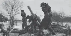  ?? MICHAEL M. DEAN/THE CANADIAN PRESS FILE PHOTO ?? At right, Canadians in Holland in 1945.
By this time, success in treating
soldiers with psychoanal­ysis was
winning over military brass, but after the war the momentum was quickly lost.