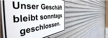  ?? BILD: SN/A3602 FRANK RUMPENHORS­T / DPA / PICTUREDES­K.COM ?? Offen oder zu? Das bleibt in der Tourismuss­tadt Wien weiter die Frage.