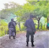  ?? ?? Santa Ana. Un hombre no identifica­do murió al enfrentar a policías en Santa Rosa Guachipilí­n.