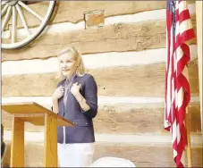  ?? LYNN KUTTER ENTERPRISE-LEADER ?? Stacy Hurst, secretary of Arkansas Department of Parks, Heritage and Tourism, addresses a packed room at the Latta Barn at Prairie Grove Battlefiel­d State Park about protecting artifacts stored in a building onsite.