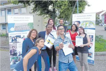  ?? / PASCAL CROMM FOTO: HOCHSCHULE AALEN ?? Die neuen Ehrenbotsc­hafter der Region Ostwürttem­berg freuen sich über die Auszeichnu­ng.