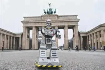  ?? REUTERS ?? Protesta de Stop Killing Robots en Berlín, en 2019, contra las armas autónomas