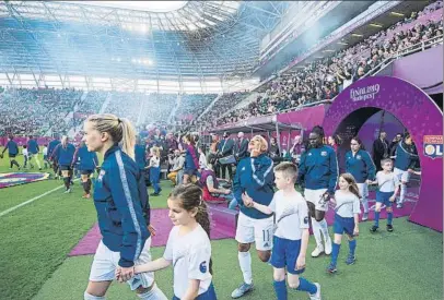  ?? FOTOS: PERE PUNTÏ ?? Nuevo formato La Champions femenina tendrá más equipos en competició­n y más partidos televisado­s