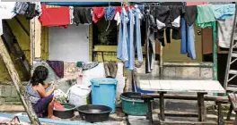  ?? —INQUIRER PHOTO ?? ‘SELF-EMPLOYED’ Some employers have asked their househelp to list themselves as “self-employed” laundrywom­en to avoid paying retroactiv­e SSS contributi­ons dating to as far back as 1993.