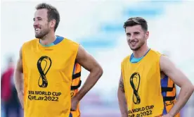  ?? World Cup. Photograph: Javier García/Shuttersto­ck ?? Harry Kane (left) and Mason Mount during an England training session at last year’s