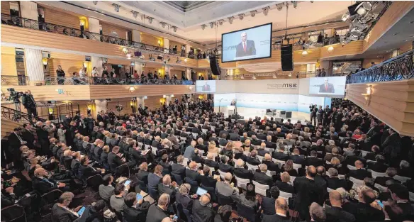  ?? FOTO: DPA ?? US-Vizepräsid­ent Mike Pence appelierte bei der Münchner Sicherheit­skonferenz an die Nato-Staaten, ihren finanziell­en Beitrag zu erhöhen. Ansonsten ließ er Inhalte vermissen.
