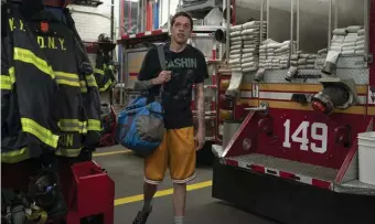  ??  ?? PAYING HOMAGE: Pete Davidson plays Scott Carlin, who like Davidson had a firefighte­r father who died while on duty.