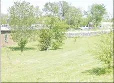  ?? RICK PECK/SPECIAL TO MCDONALD COUNTY PRESS ?? A limestone wall down the first base line is the lone survivor from the old ballpark in Noel that was replaced by the Noel Elementary and Junior High School.